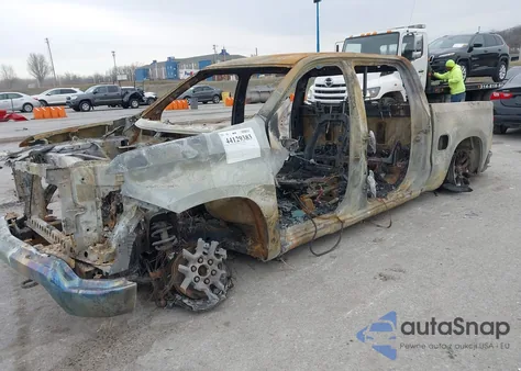 2022 Chevrolet Silverado 1500 4Wd Short Bed Lt With 2Fl z USA, uszkodzony, nr VIN 1GCPDKEK3NZ522066